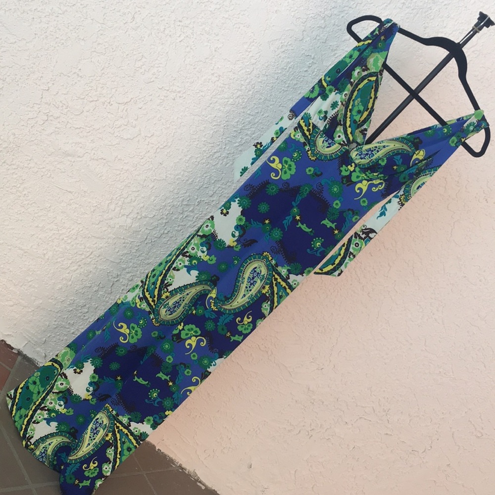 XOXO SMALL PAISLEY PRINT MAXI DRESS EUC